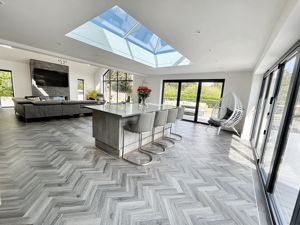 entertainment room- click for photo gallery